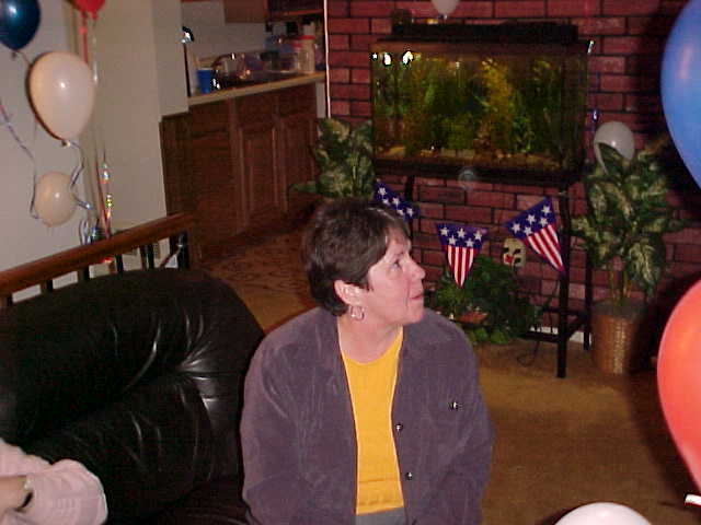 home-leave-pics06.jpg 
640 x 480 JPEG-compressed image 
(31,609 bytes)